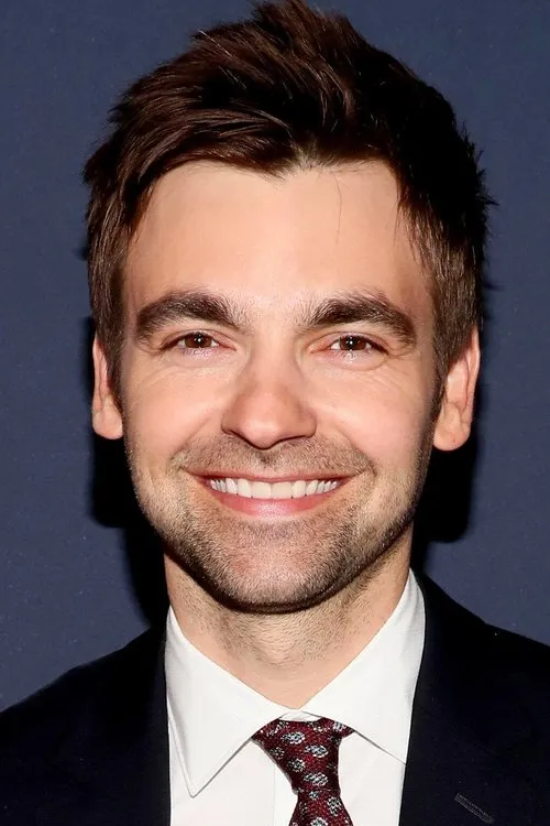 Photo of Drew Tarver