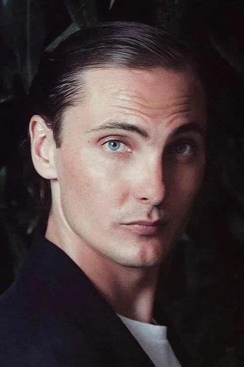 Photo of Eamon Farren
