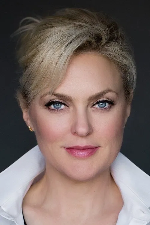 Photo of Elaine Hendrix