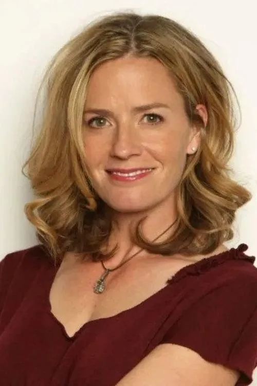 Photo of Elisabeth Shue