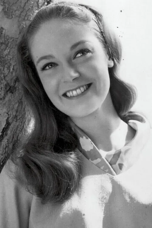 Photo of Elizabeth Hartman