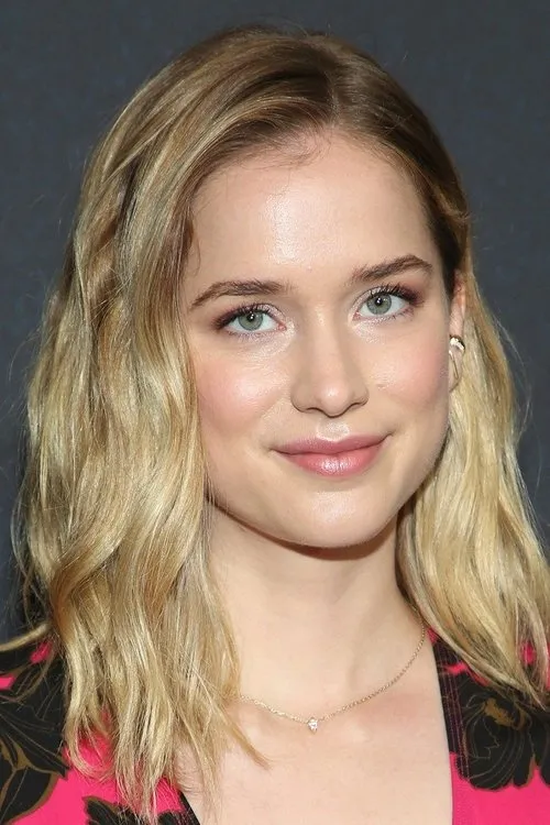 Photo of Elizabeth Lail