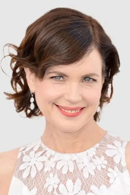 Photo of Elizabeth McGovern