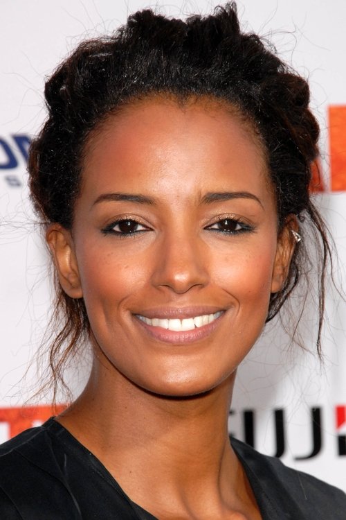 Photo of Ella Thomas