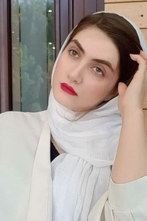 Photo of Elnaz Malek