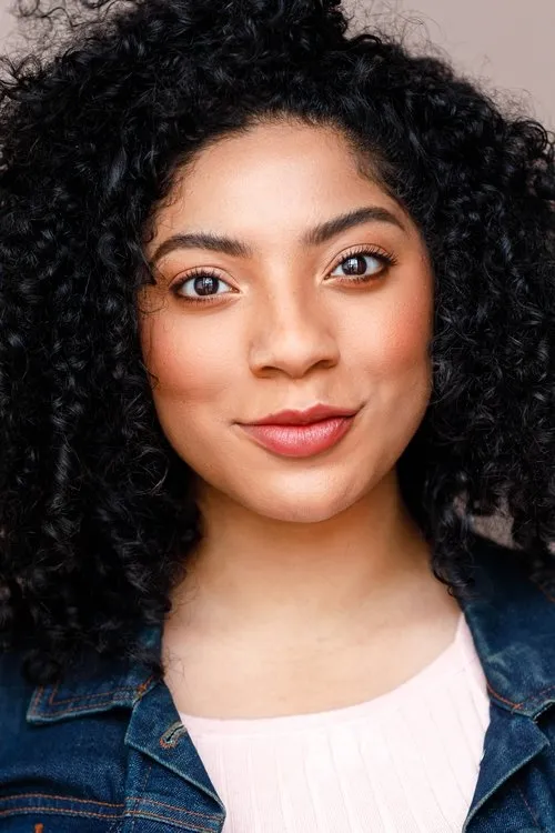 Photo of Emily Tuñon