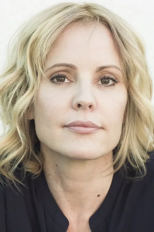Photo of Emma Caulfield