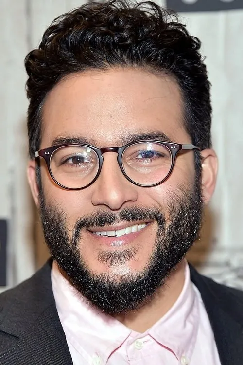 Photo of Ennis Esmer