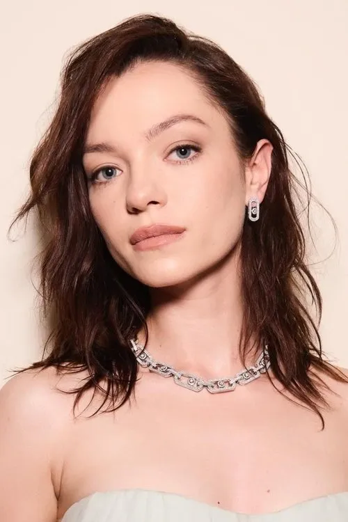 Photo of Esmé Creed-Miles