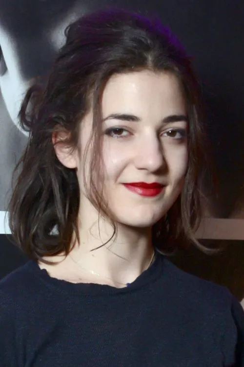 Photo of Esther Garrel