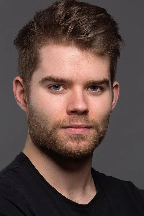 Photo of Ethan Taylor