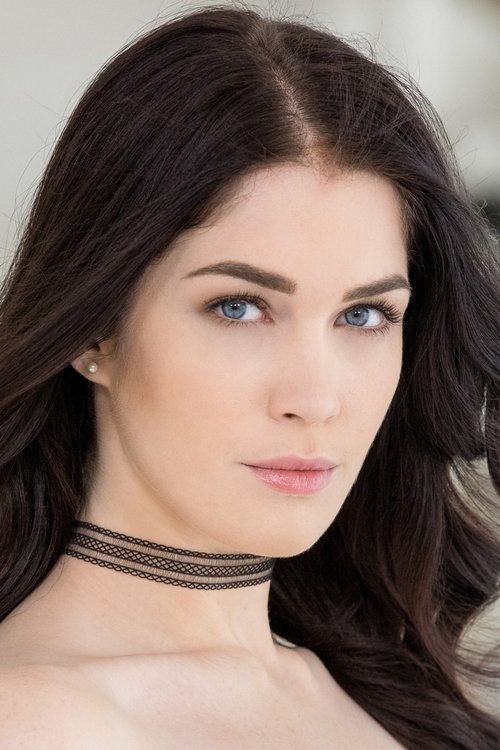 Photo of Evelyn Claire