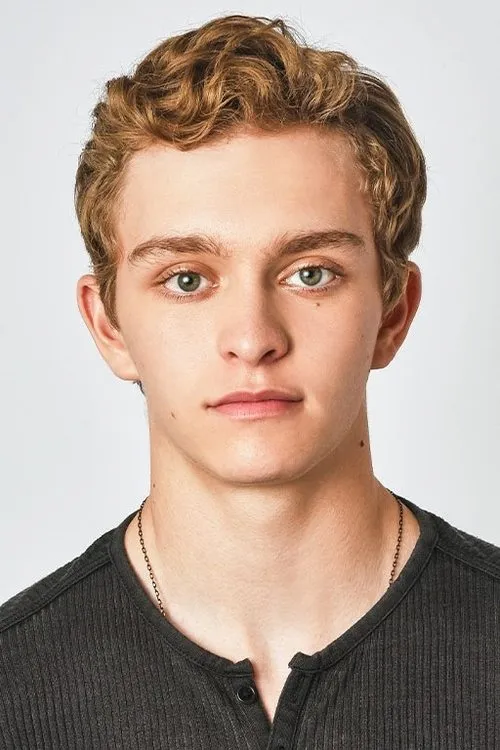 Photo of Gavin Lewis