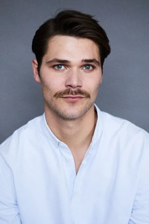 Photo of Henning Flüsloh