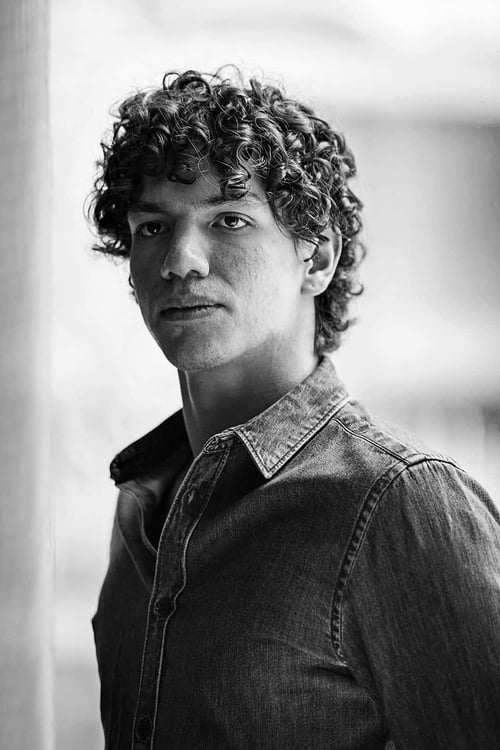 Photo of Isaac Hernández