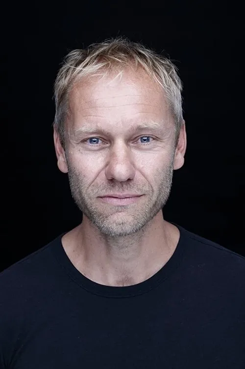 Profile photo of James Hillier