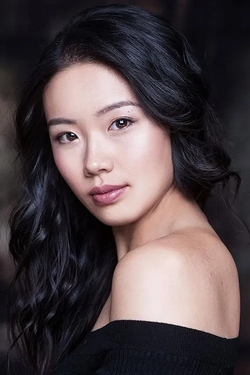 Profile photo of Jennifer Hui