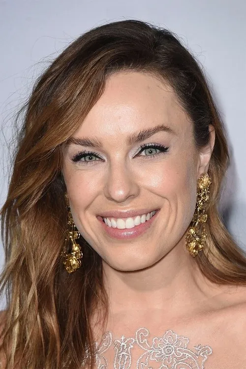 Photo of Jessica McNamee