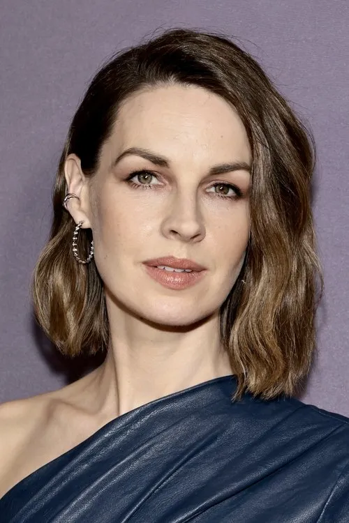 Photo of Jessica Raine
