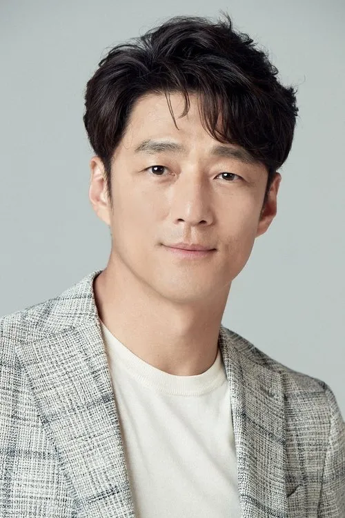 Profile photo of Ji Jin-hee
