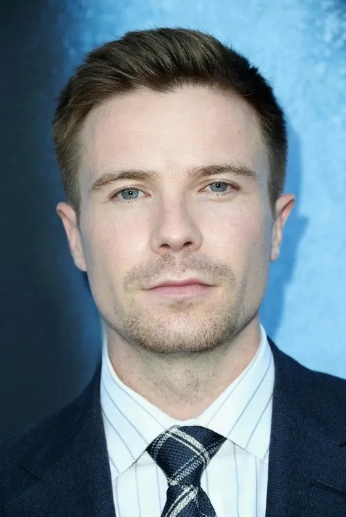 Photo of Joe Dempsie