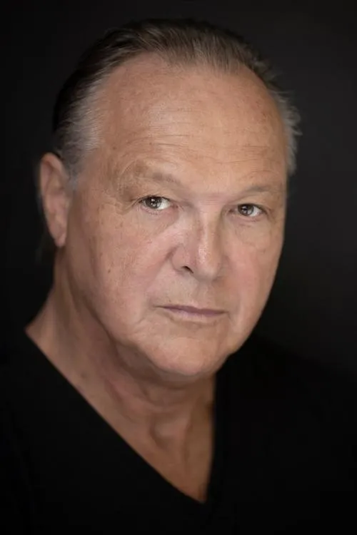 Profile photo of Joey Plewa