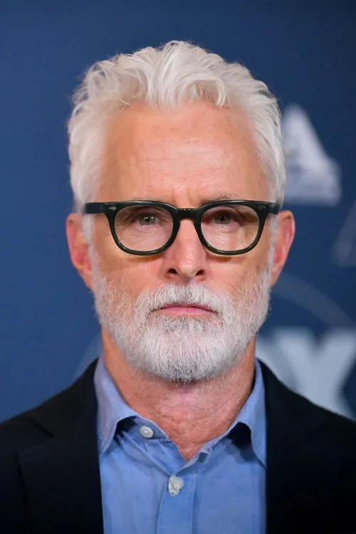 Photo of John Slattery
