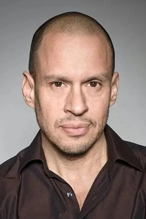 Profile photo of Jonathan Sagall