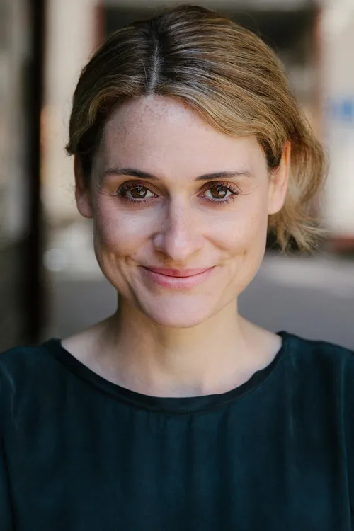 Photo of Julia Becker