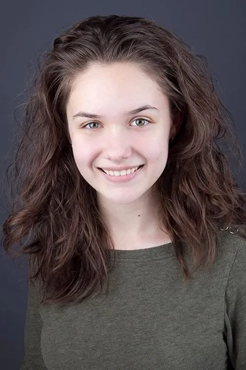 Profile photo of Julia Scarlett Dan