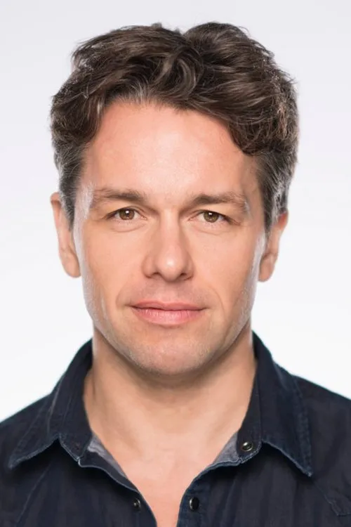 Profile photo of Julian Ovenden