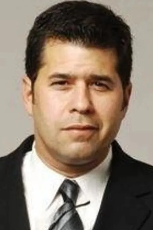 Profile photo of Julian Reyes