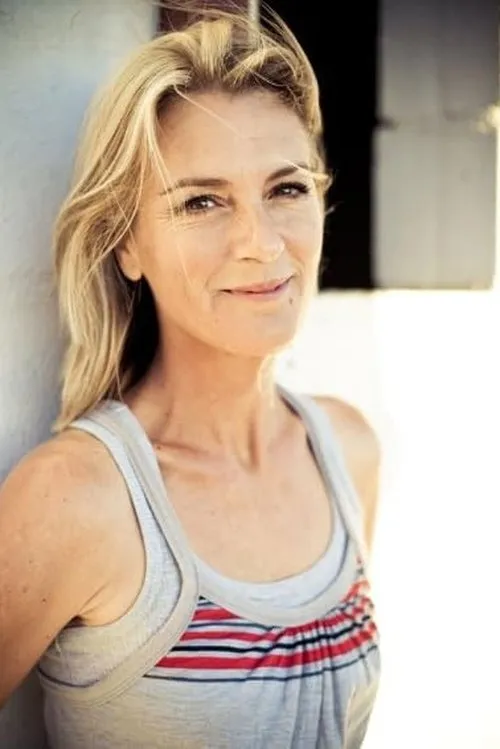 Profile photo of Julie Hartley