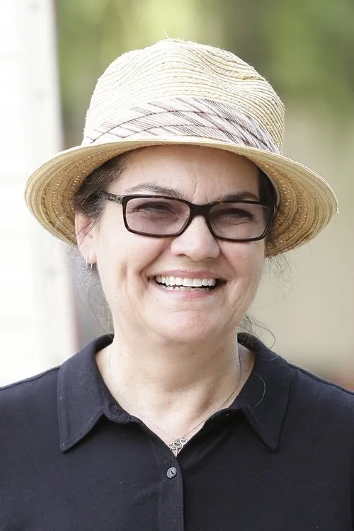 Profile photo of Julie Hébert