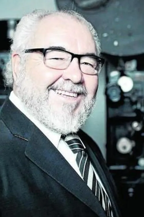 Profile photo of Julio Fernández