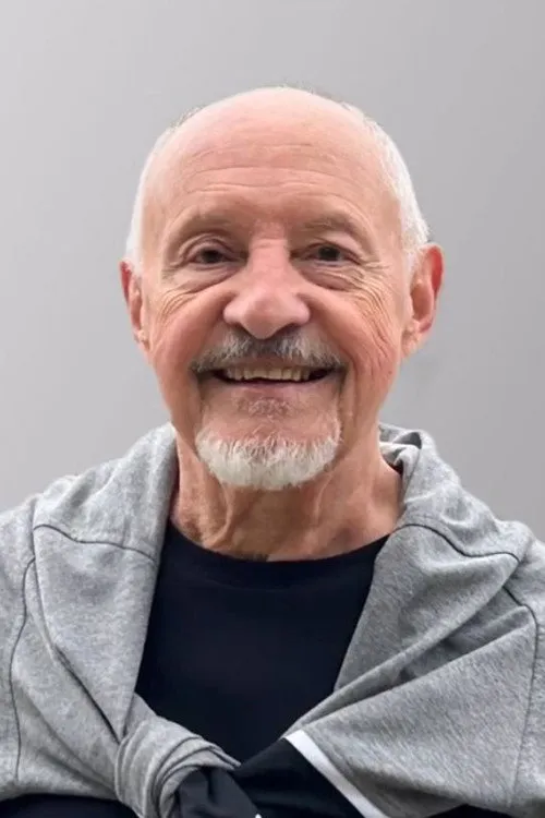 Photo of Julio López