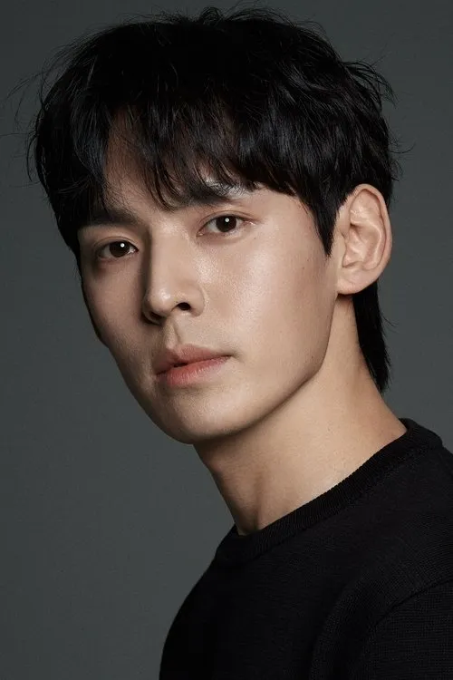 Profile photo of Kang Hyung-suk