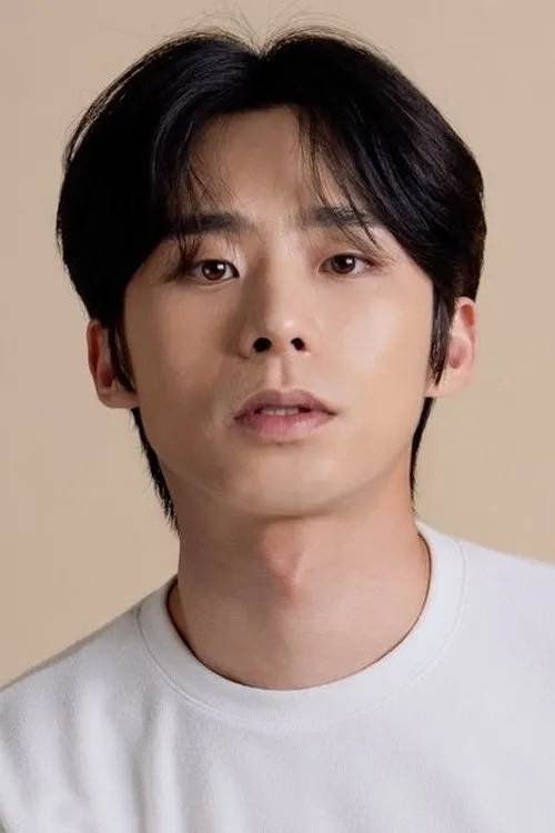 Profile photo of Kang Sung-Wook