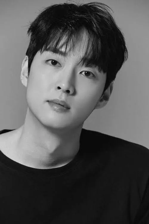 Profile photo of Kang Young-suk