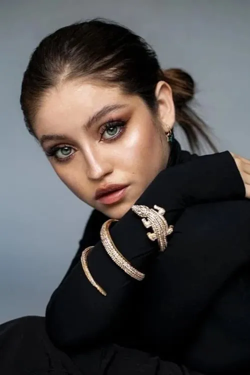 Photo of Karol Sevilla