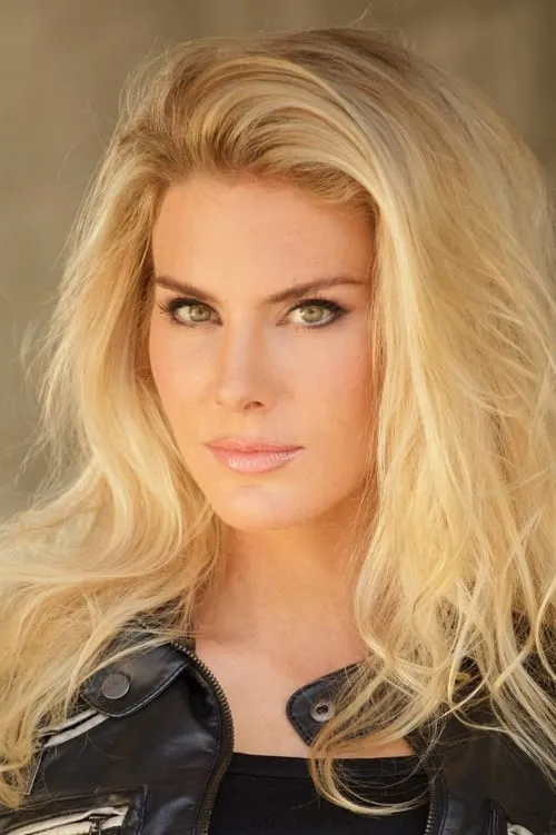 Profile photo of Kelly Greyson