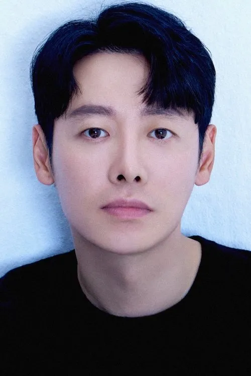 Profile photo of Kim Dong-wook