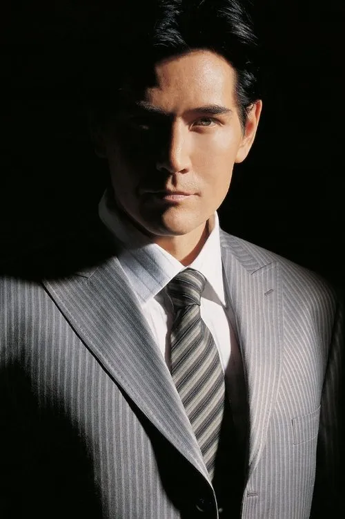 Photo of Kris Phillips