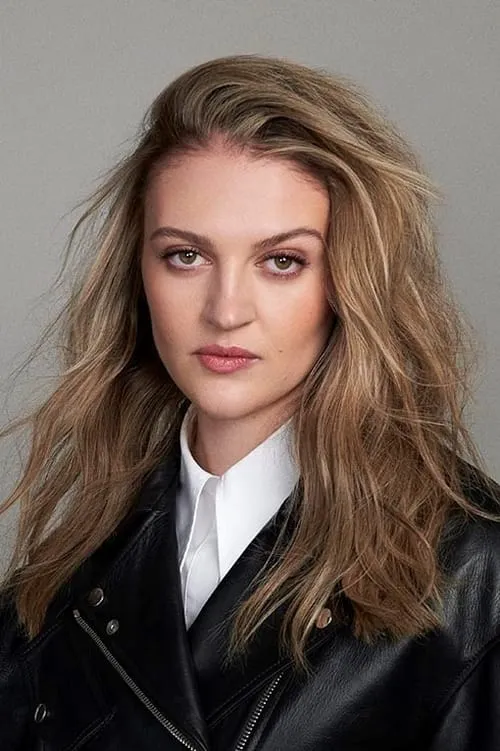 Profile photo of Lara Peake