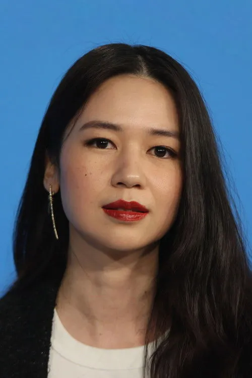 Photo of Laura Basuki