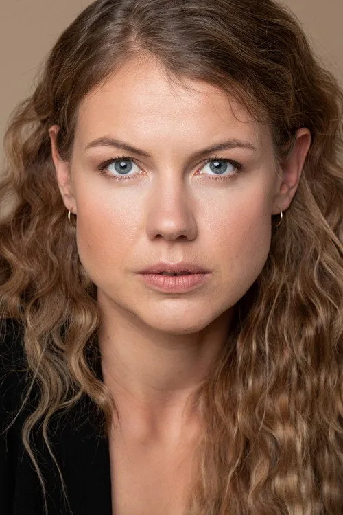 Photo of Laura Niils