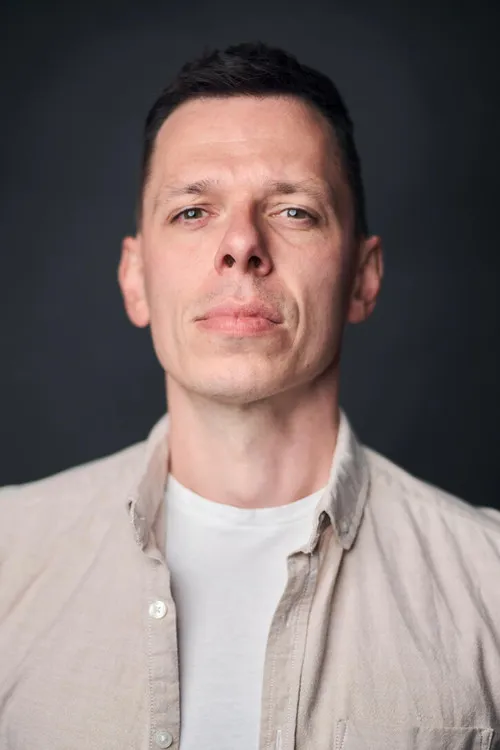 Profile photo of Lee Comley