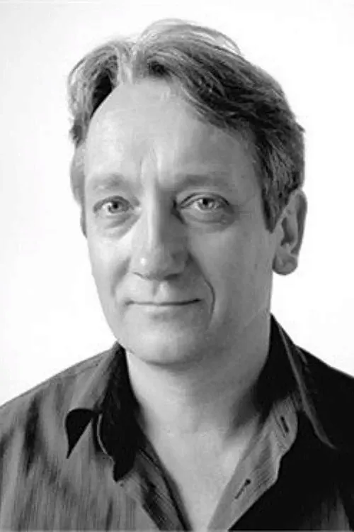 Profile photo of Lee Cornes