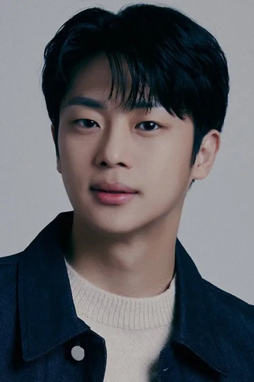 Profile photo of Lee Sin-young