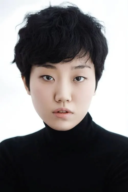 Profile photo of Lee Zoo-young